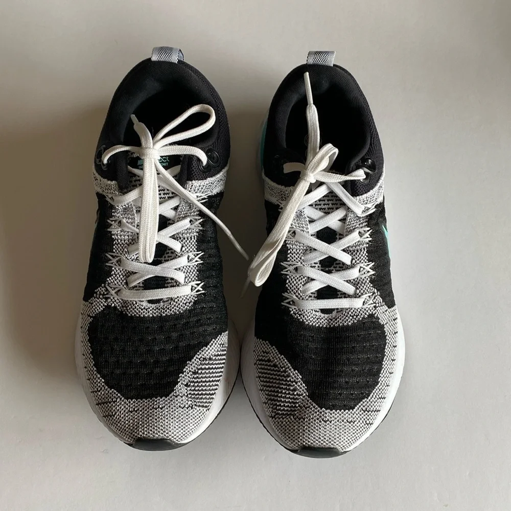 Nike Flyknit react sneaker shoes women’s 6.5 barely worn